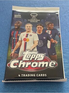 Topps Chrome UEFA Women's Champions League Pack - Blue, Red, White